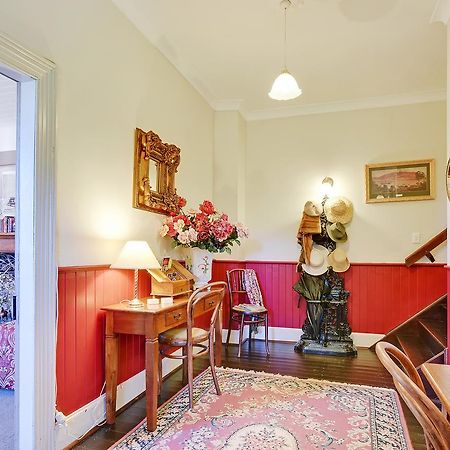 Redcliffe House Colonial Bed & Breakfast สวอนซี ภายนอก รูปภาพ