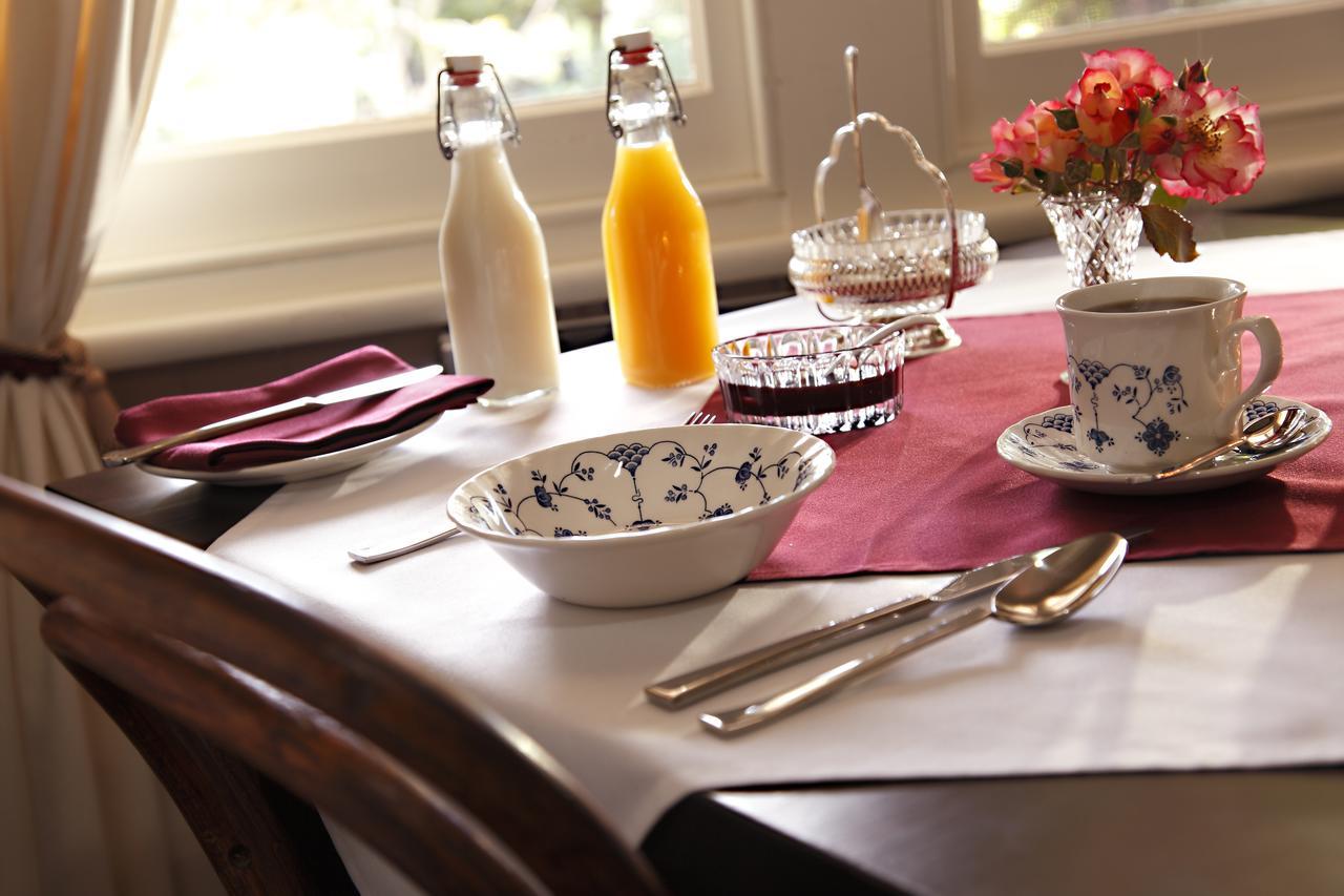 Redcliffe House Colonial Bed & Breakfast สวอนซี ภายนอก รูปภาพ
