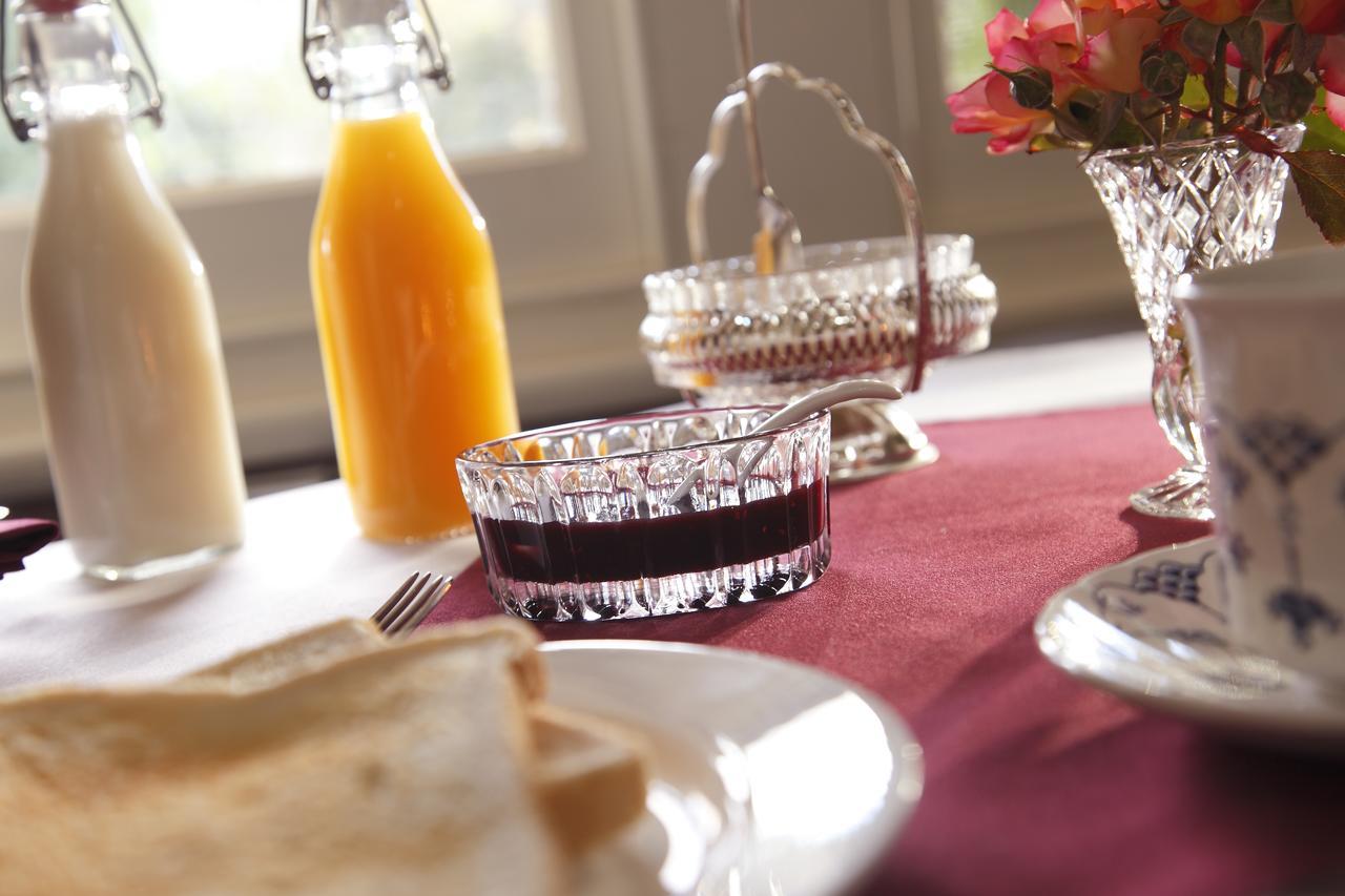Redcliffe House Colonial Bed & Breakfast สวอนซี ภายนอก รูปภาพ